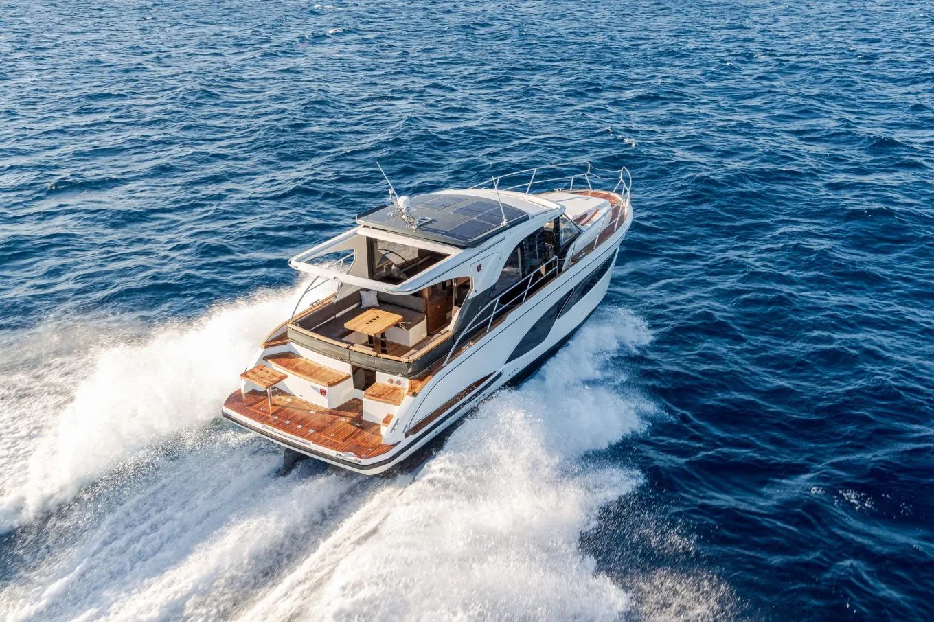 Marex 390 running, next generation design